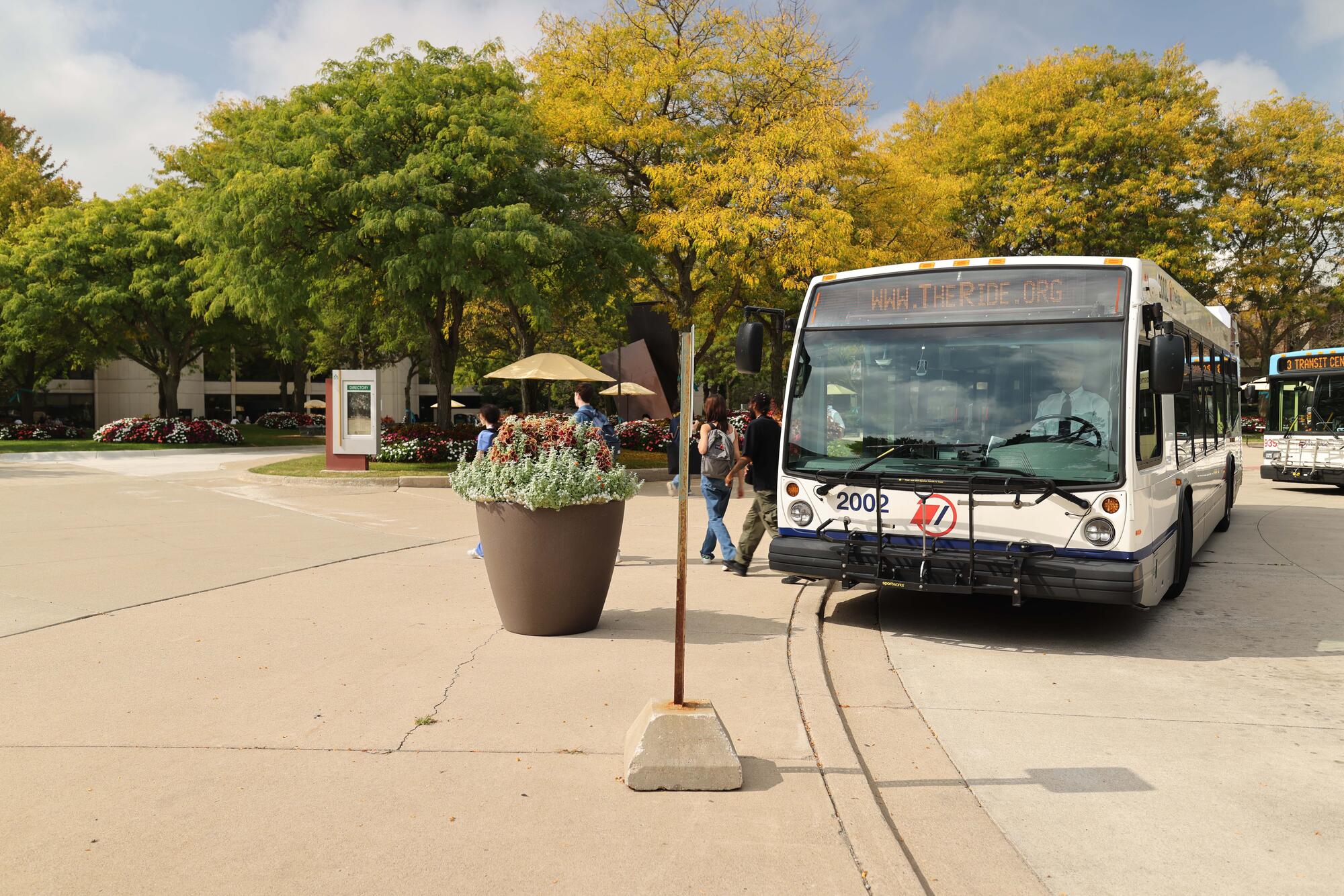 TheRide bus pictured in the Fall at Washtenaw Community College