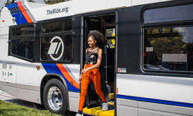 photo of rider exiting bus